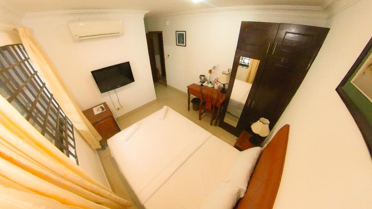 Riverside Hotel Phnompen Kültér fotó
